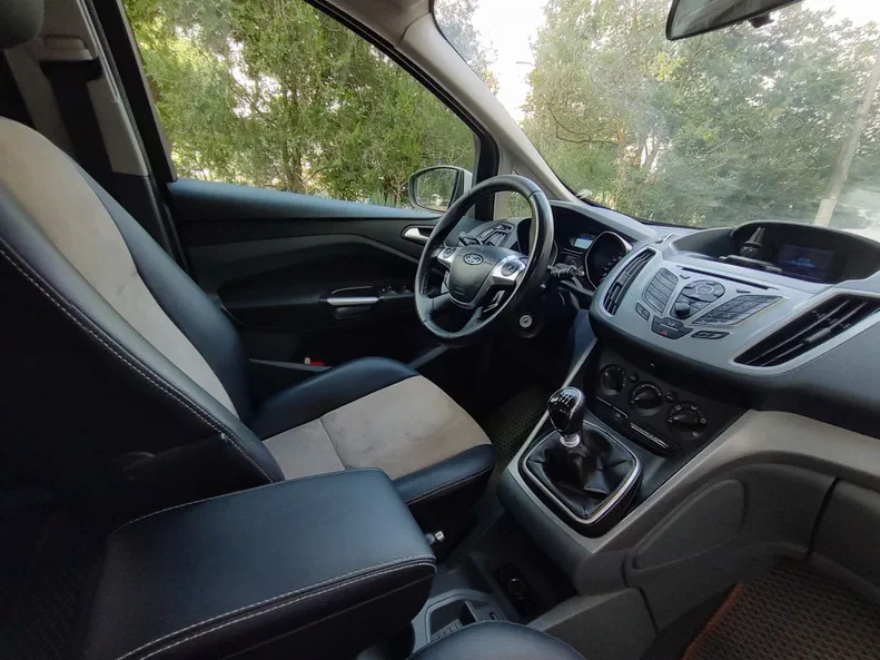 Ford C-MAX 2011 - 10