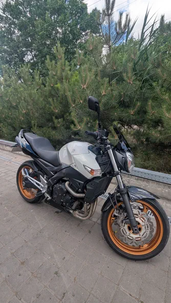Suzuki GSR 600 2010 - 0