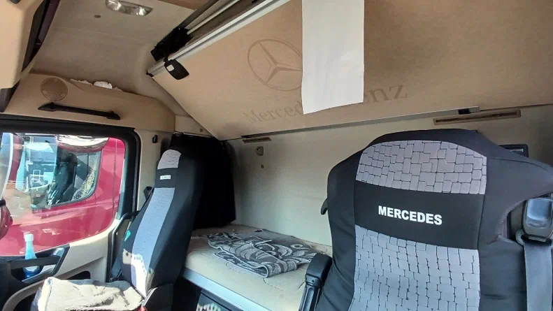 Mercedes-Benz Actros 2015 - 6