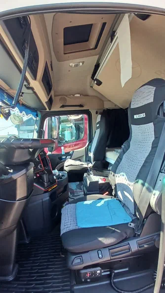 Mercedes-Benz Actros 2015 - 7