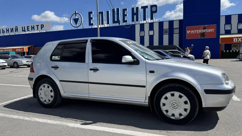 Volkswagen Golf 2002 - 10