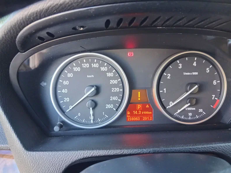 BMW X5 2010 - 8