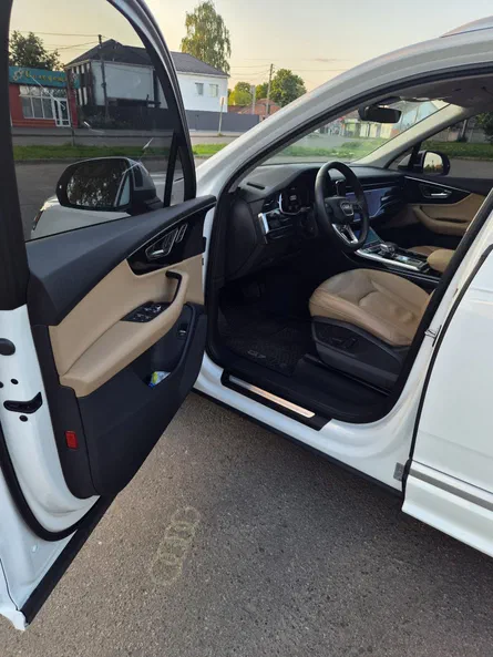 Audi Q7 2023 - 12
