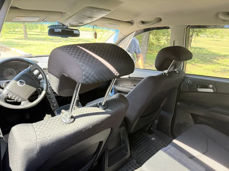 SsangYong Kyron 2011 - 4