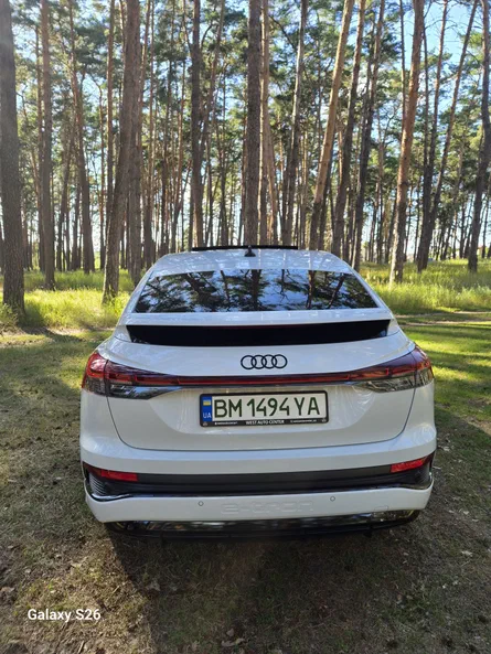 Audi Q4 e-tron 2023 - 24