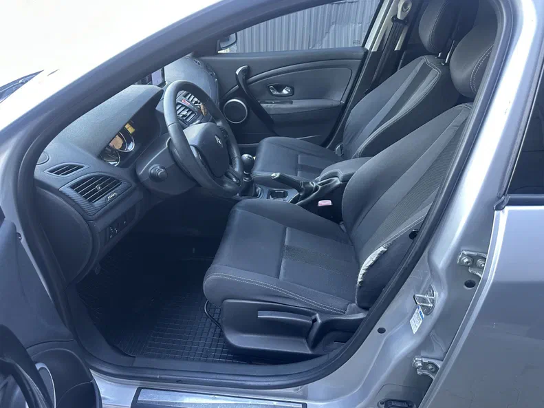 Renault Megane 2011 - 8