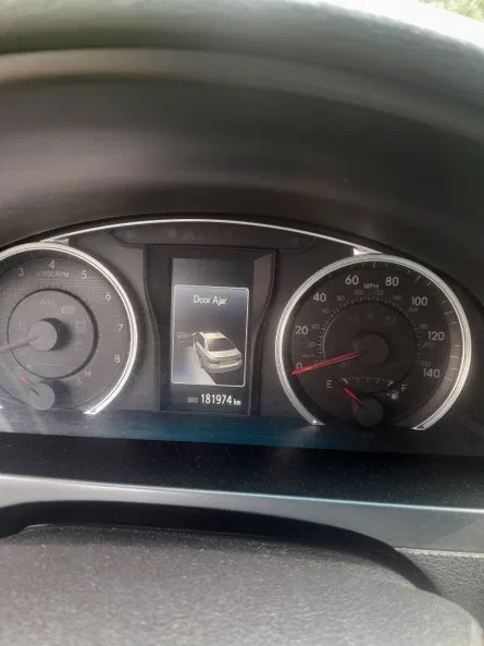 Toyota Camry 2015 - 11