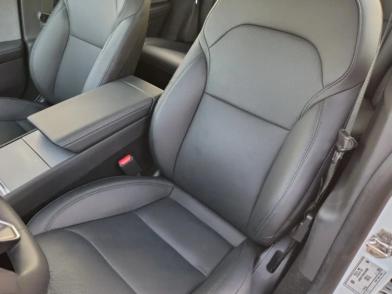 Tesla Model 3 2024 - 8