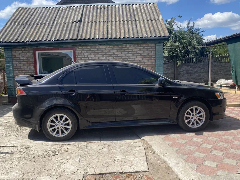 Mitsubishi Lancer 2011 - 1