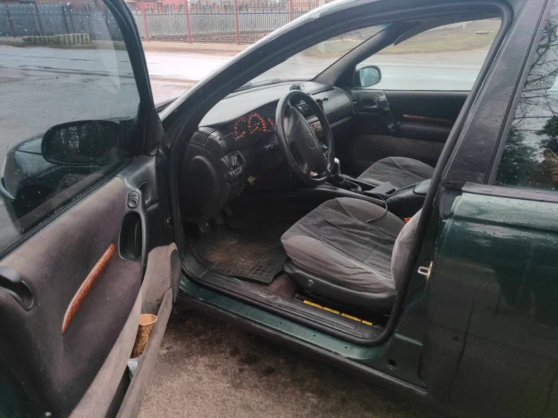 Opel Omega 1995 - 3