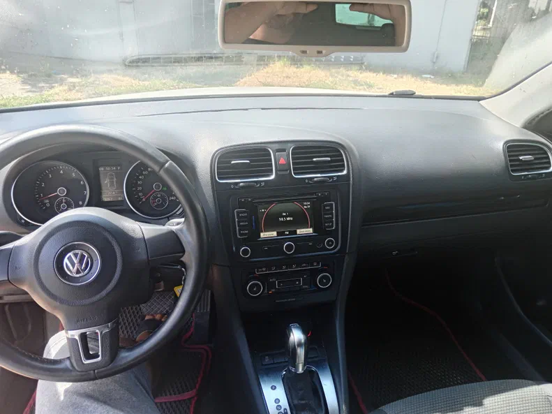 Volkswagen Golf 2011 - 5