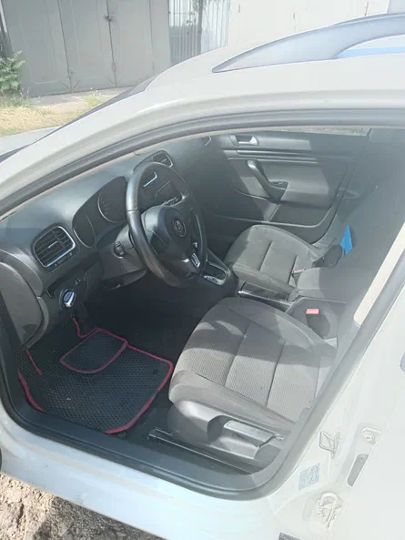 Volkswagen Golf 2011 - 4