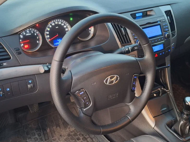 Hyundai Sonata 2008 - 12