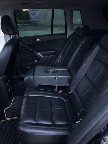 Volkswagen Tiguan 2009 - 12