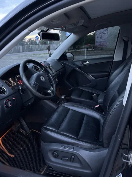 Volkswagen Tiguan 2009 - 11