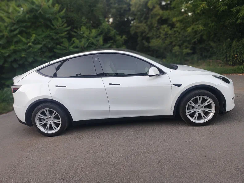 Tesla Model Y 2021 - 7