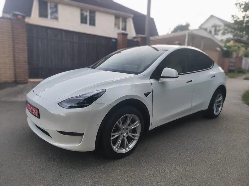 Tesla Model Y 2021 - 11
