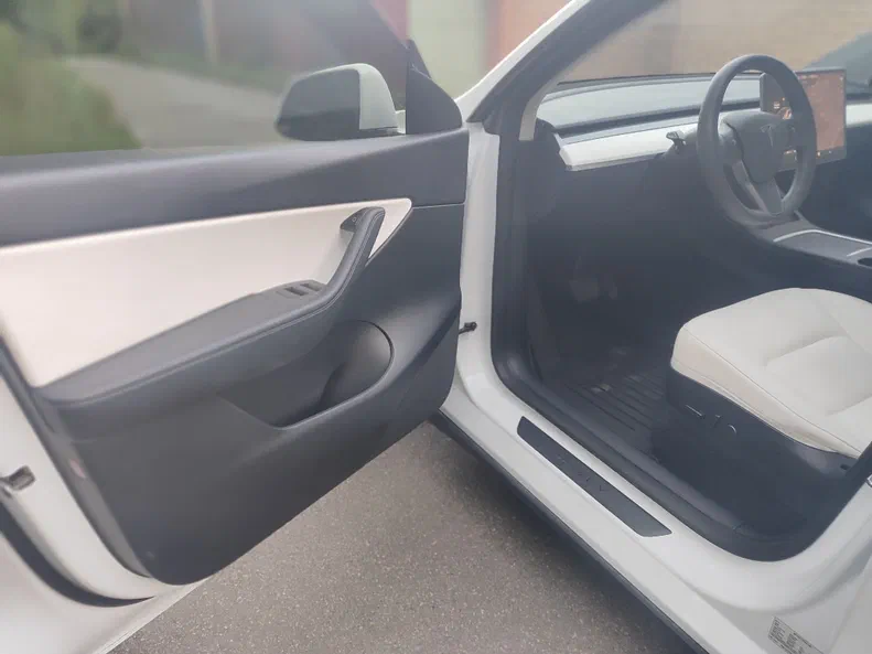 Tesla Model Y 2021 - 1