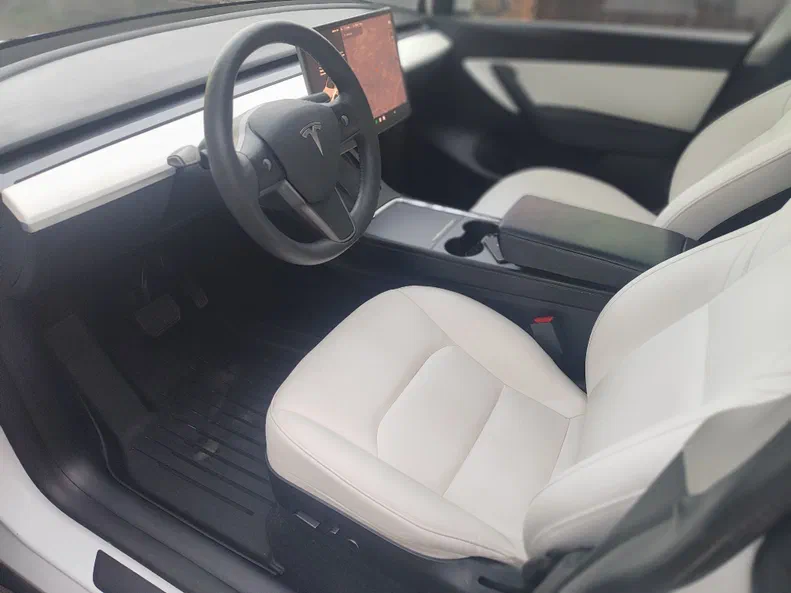 Tesla Model Y 2021 - 13