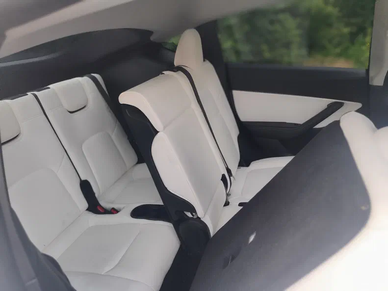 Tesla Model Y 2021 - 18