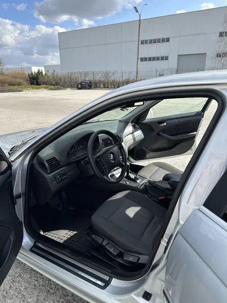 BMW 3 серія 2003 - 8