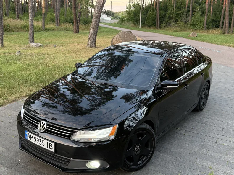 Volkswagen Jetta 2013 - 3