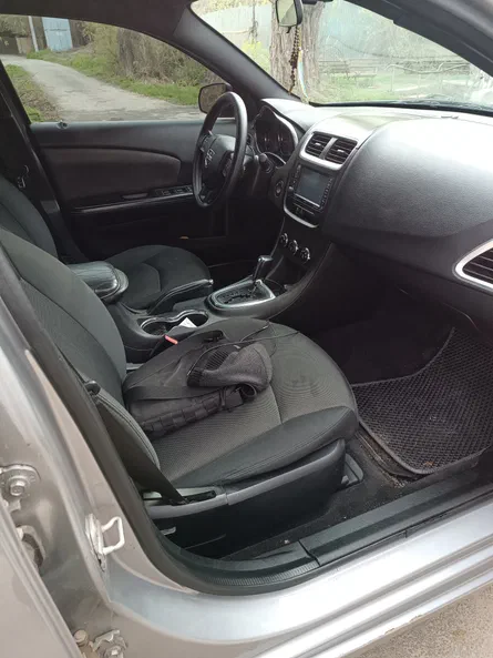 Dodge Avenger 2013 - 6