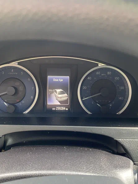 Toyota Camry 2015 - 5
