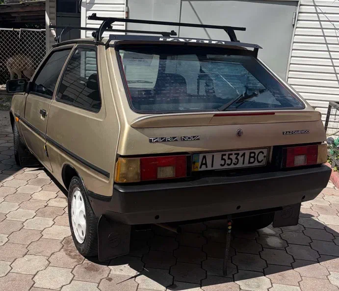 ЗАЗ 1102 «Таврія» 2001 - 8