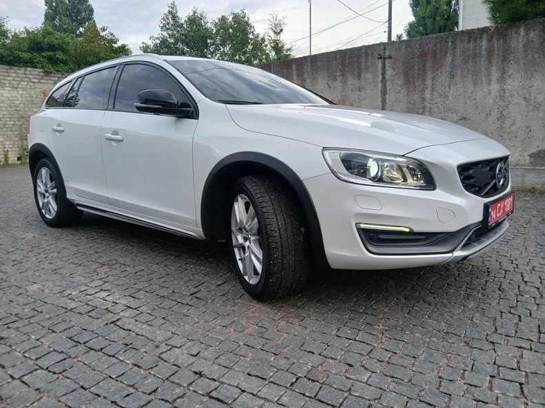 Volvo V60 Cross Country 2016 - 10