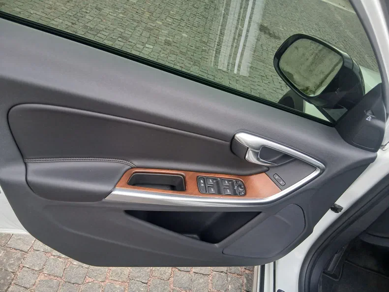 Volvo V60 Cross Country 2016 - 23