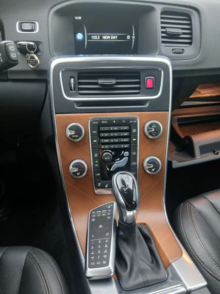Volvo V60 Cross Country 2016 - 16