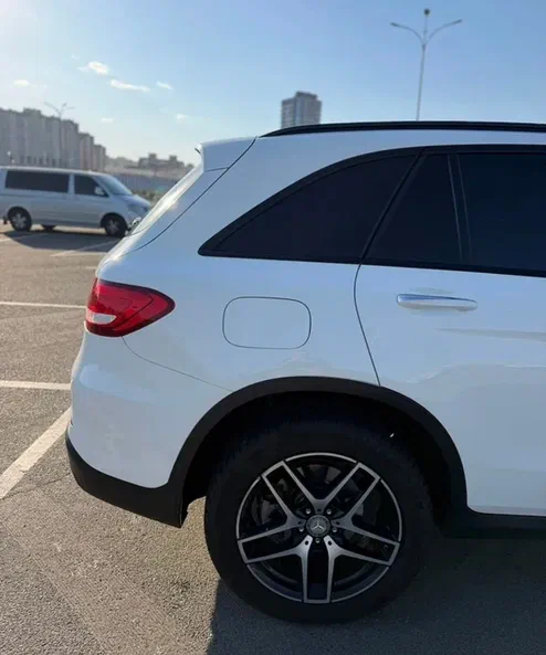 Mercedes-Benz GLC 2016 - 1