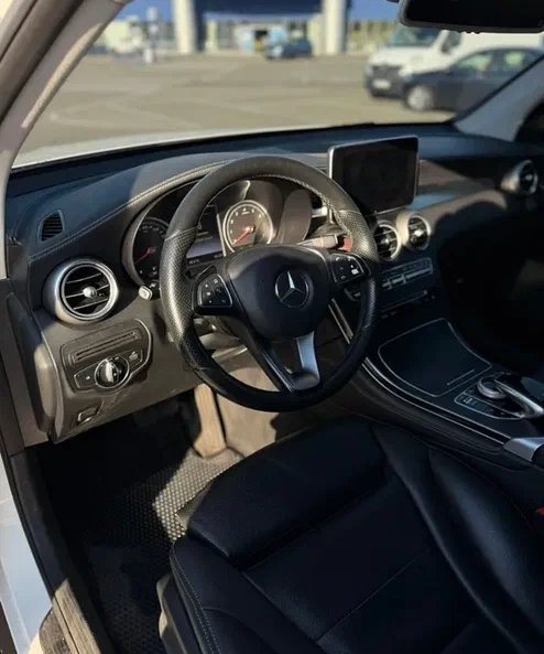 Mercedes-Benz GLC 2016 - 18