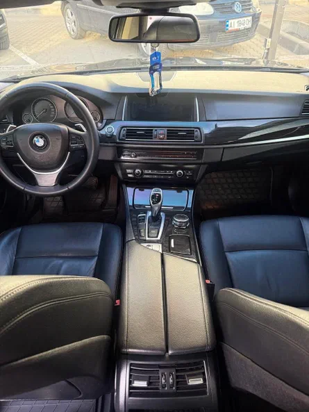 BMW 5 серія 2015 - 8