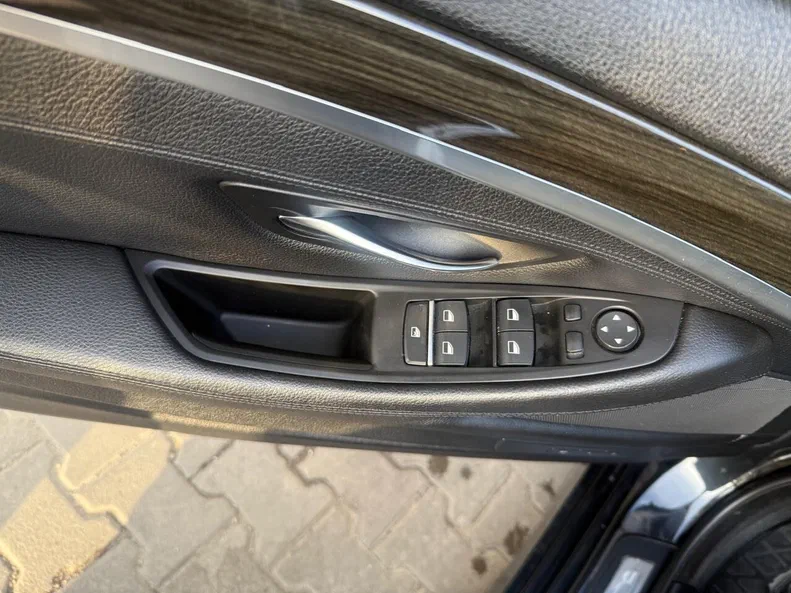 BMW 5 серія 2015 - 17