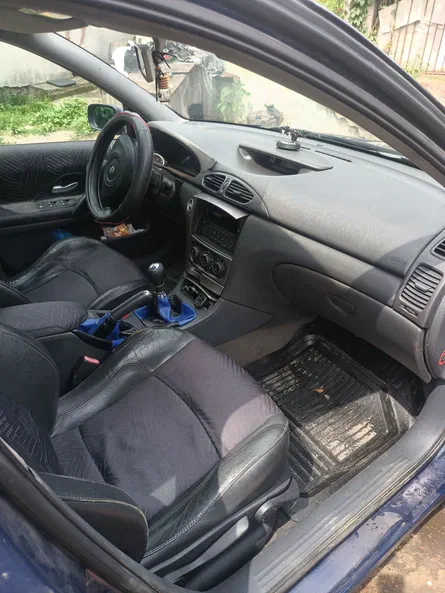 Renault Laguna 2001 - 4