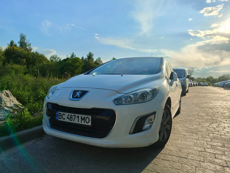 Peugeot 308 2012 - 1