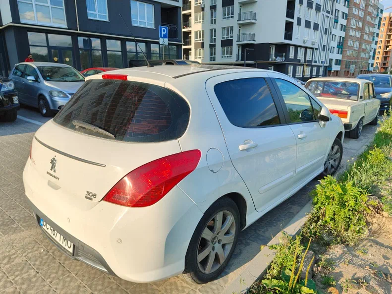 Peugeot 308 2012 - 8