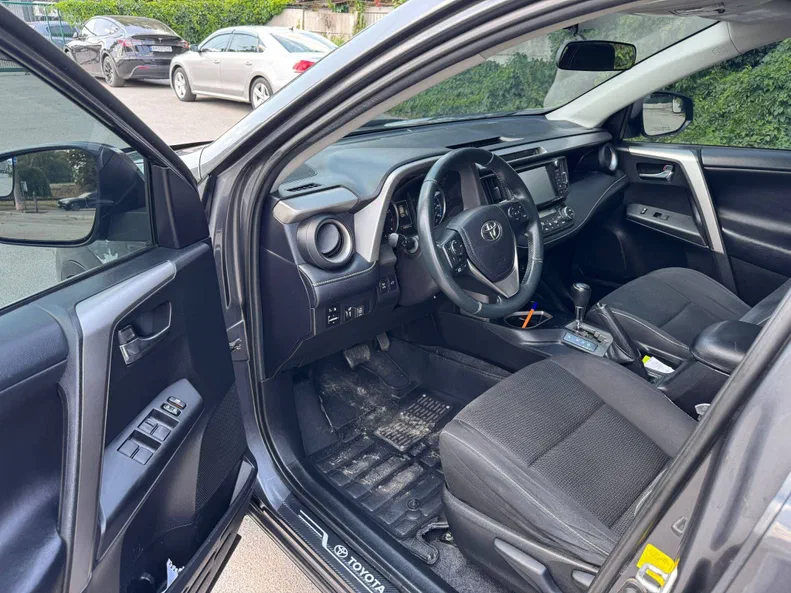 Toyota RAV4 2016 - 6