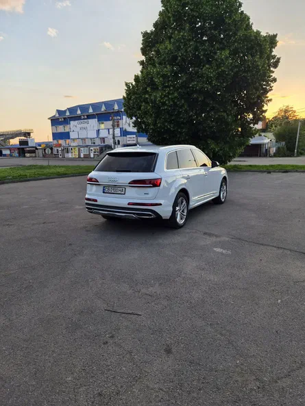 Audi Q7 2023 - 8