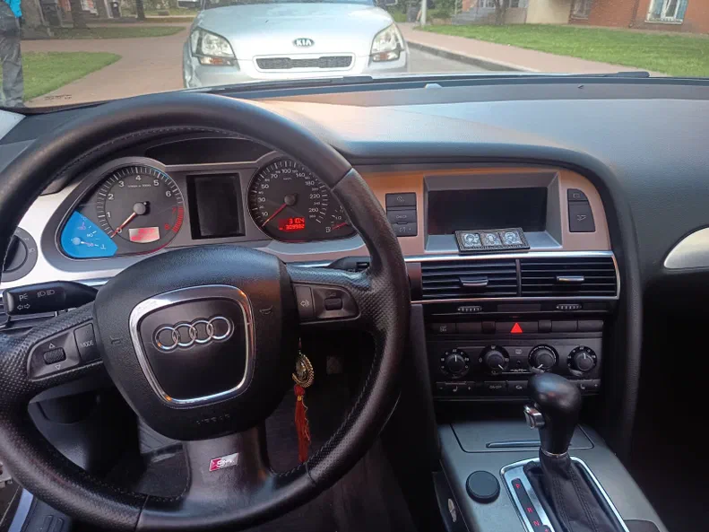 Audi A6 2008 - 9