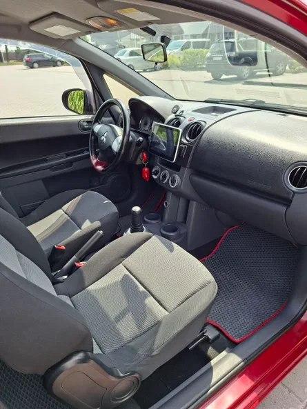 Mitsubishi Colt 2009 - 10