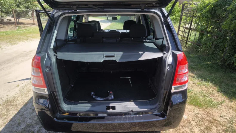 Opel Zafira 2010 - 8