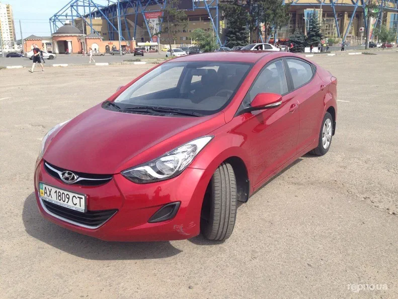 Hyundai Elantra 2012