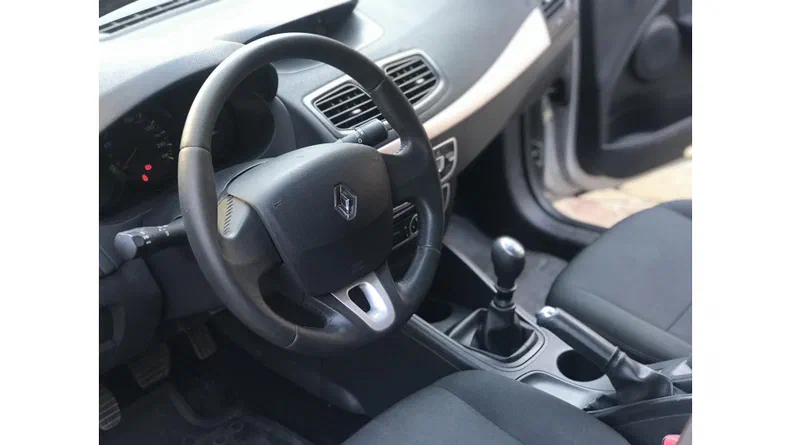 Renault Fluence 2012 - 13