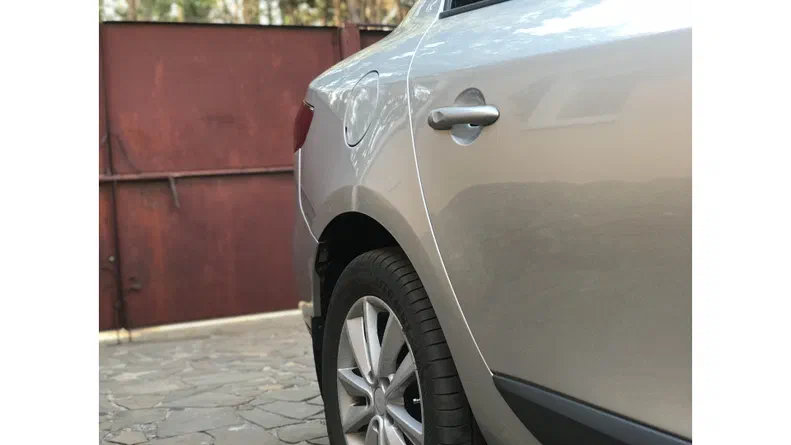 Renault Fluence 2012 - 7