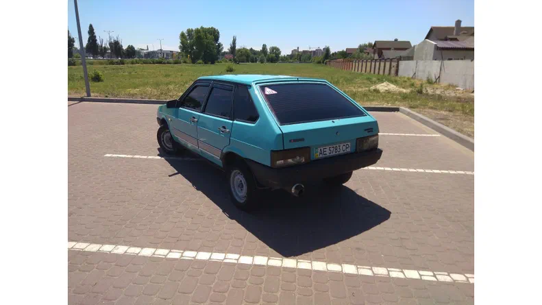 Lada (ВАЗ) 2109 2000