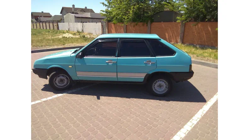 Lada (ВАЗ) 2109 2000