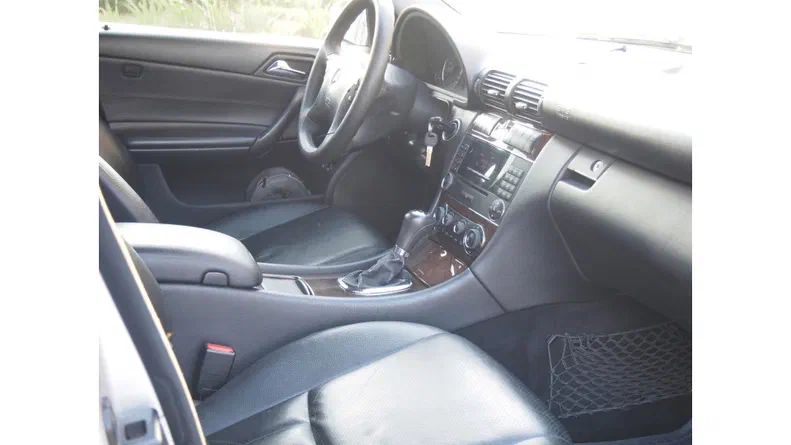 Mercedes-Benz C-Клас 2004 - 7